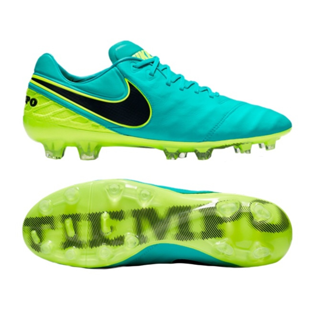 Nike Soccer Cleats (Women’s)